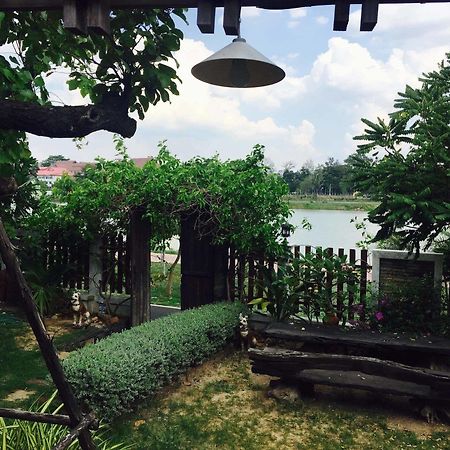 Huaymuang Apartment Ubon Ratchathani Buitenkant foto