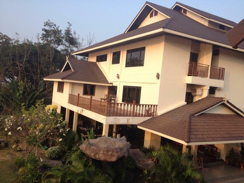 Huaymuang Apartment Ubon Ratchathani Buitenkant foto