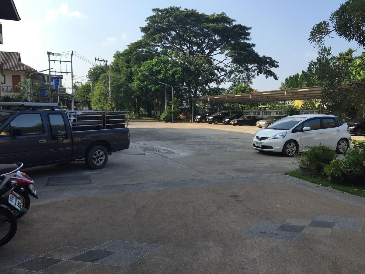 Huaymuang Apartment Ubon Ratchathani Buitenkant foto