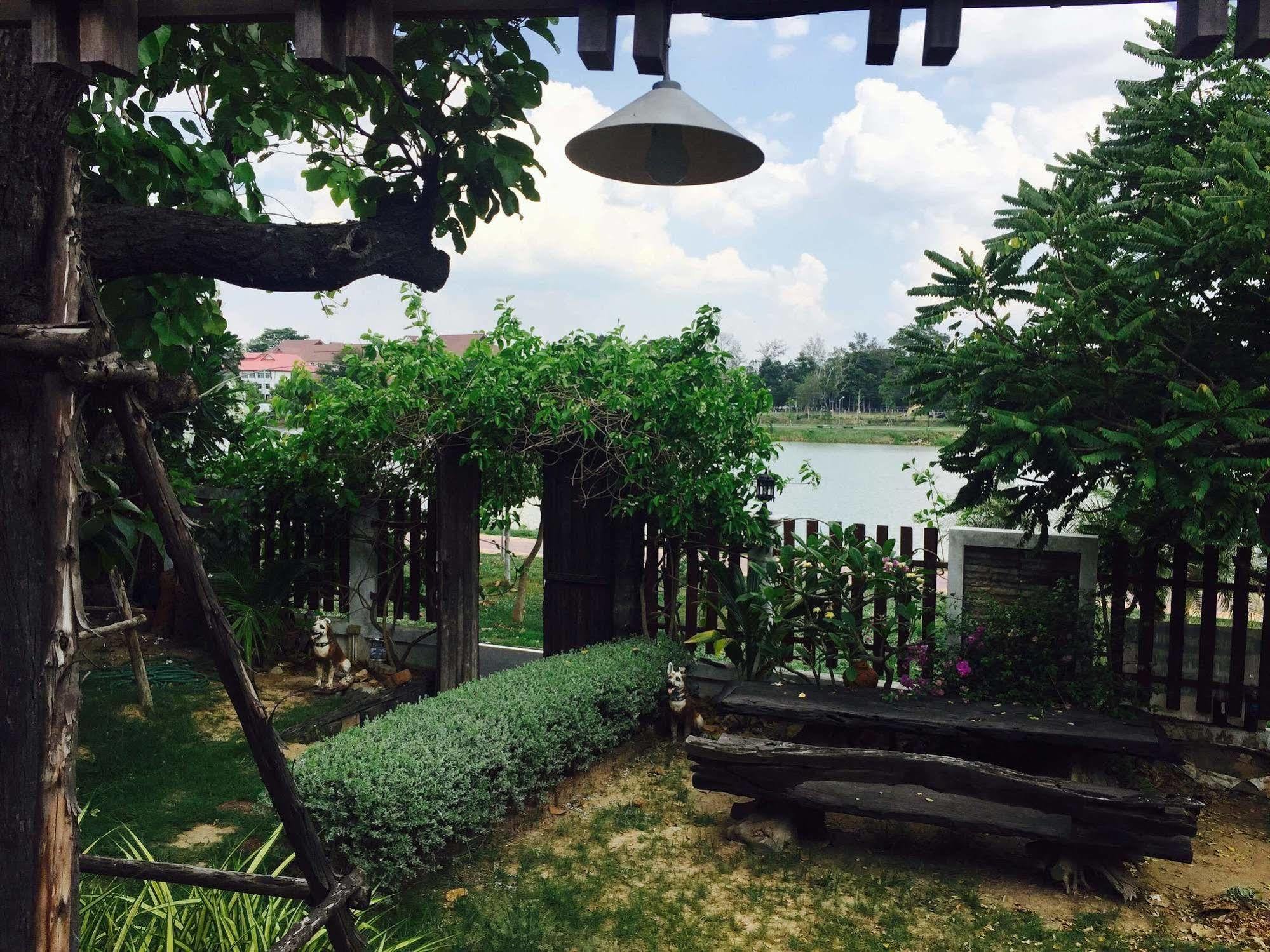 Huaymuang Apartment Ubon Ratchathani Buitenkant foto